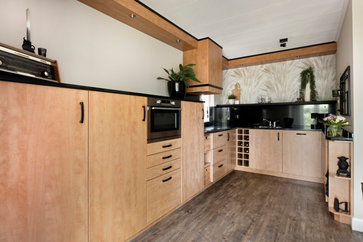 Tussenwoning te koop: Houtwal 19, Wierden