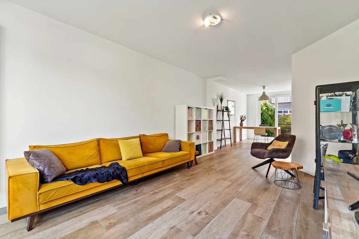 Tussenwoning te koop: Loenensestraat 102, 'S-Gravenhage