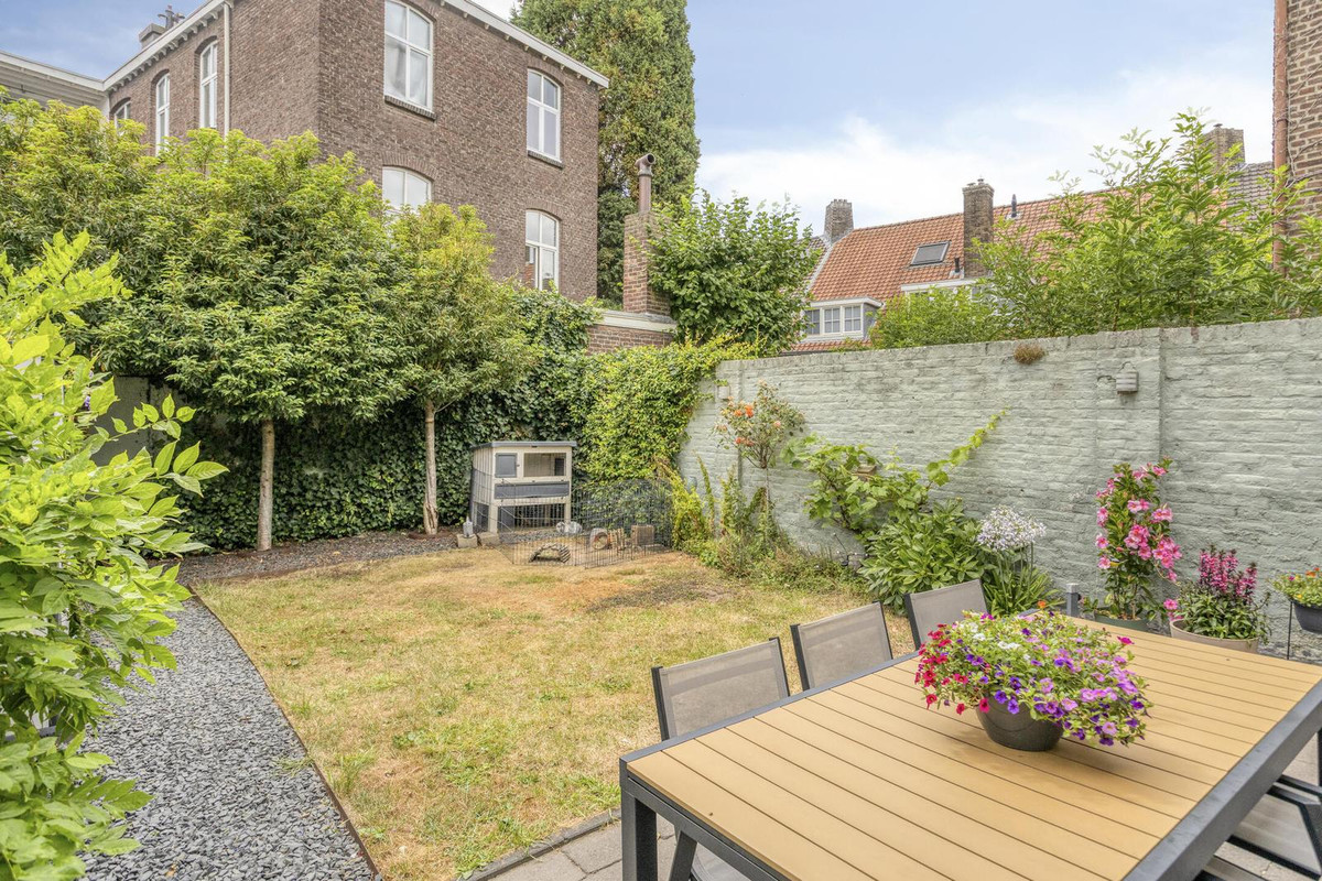 Tussenwoning te koop: Lyonnetstraat 6, Maastricht