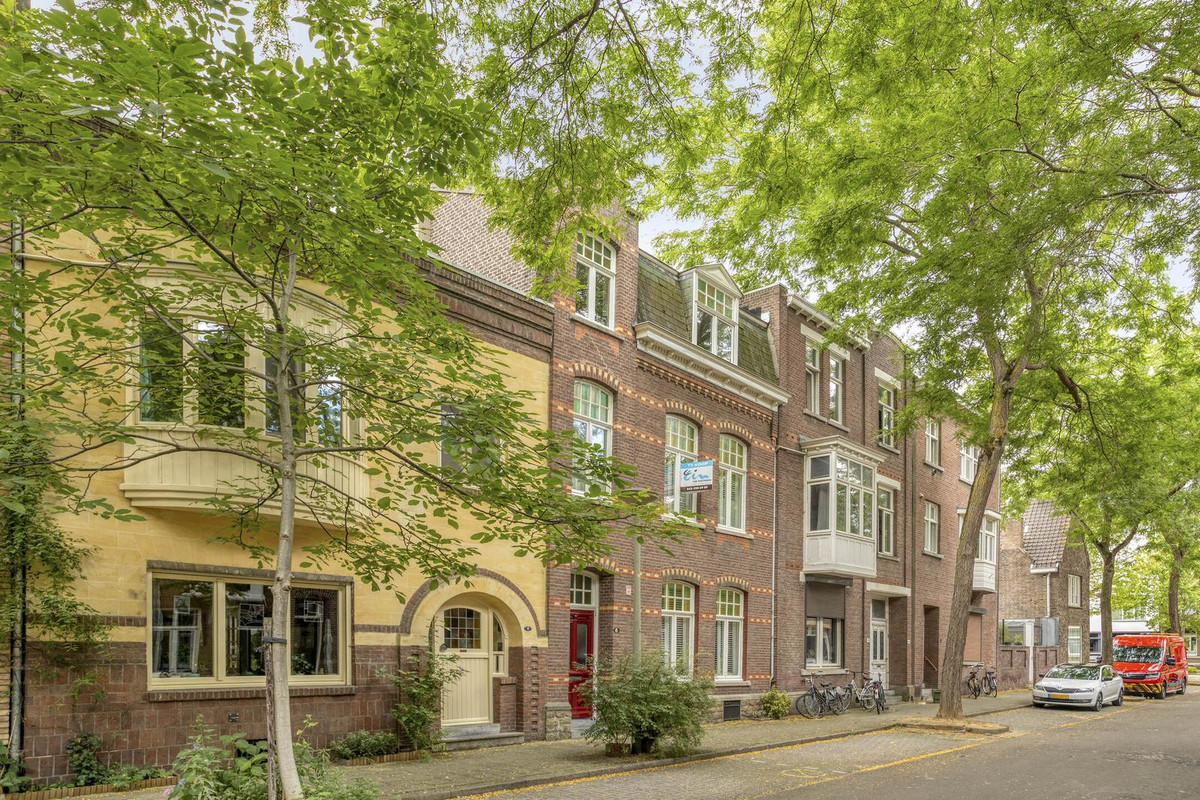Tussenwoning te koop: Lyonnetstraat 6, Maastricht