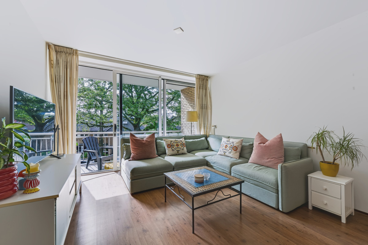 Appartement te koop: Eemnesserweg 7A21, Hilversum