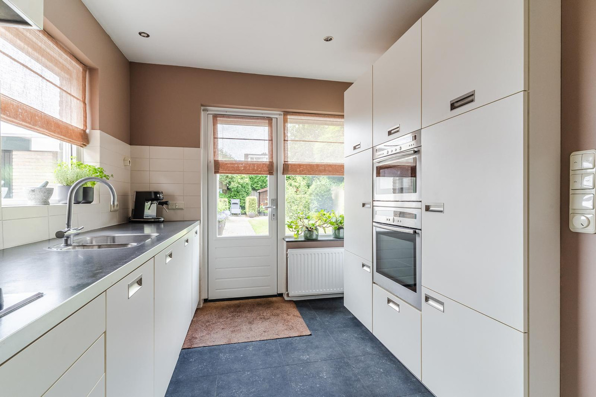 Twee-onder-één-kap te koop: Madeliefstraat 4, Berkel-Enschot