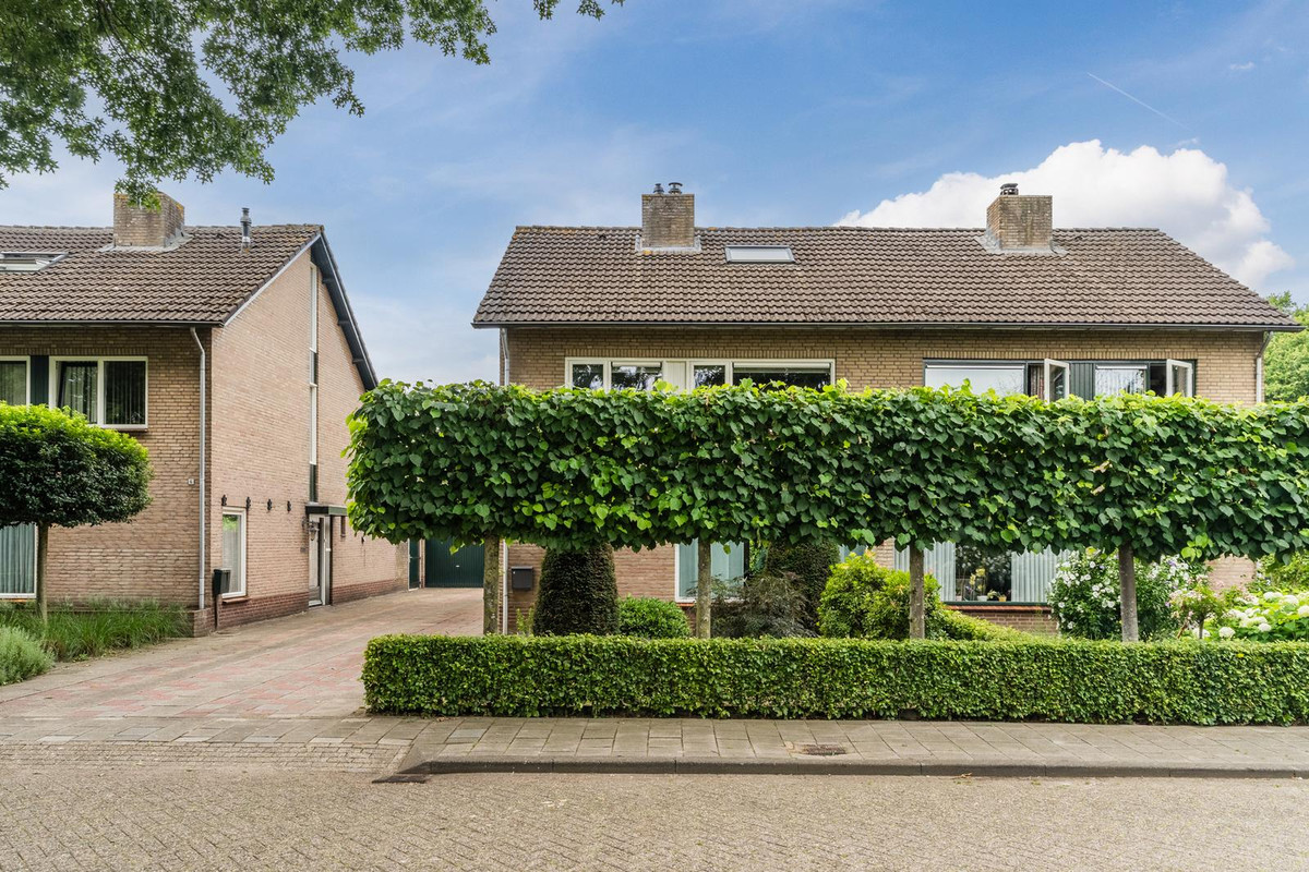 Twee-onder-één-kap te koop: Madeliefstraat 4, Berkel-Enschot