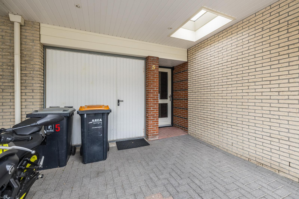 Tussenwoning te koop: Merwede 5, Hoogeveen