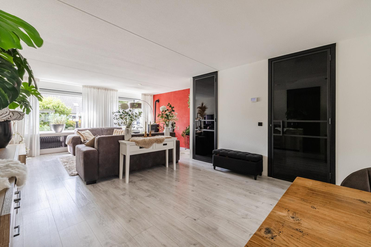 Tussenwoning te koop: Merwede 5, Hoogeveen