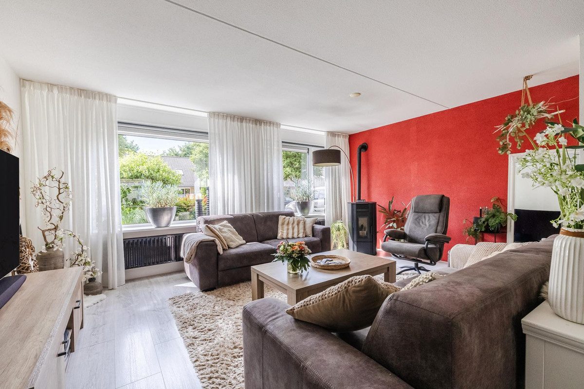 Tussenwoning te koop: Merwede 5, Hoogeveen