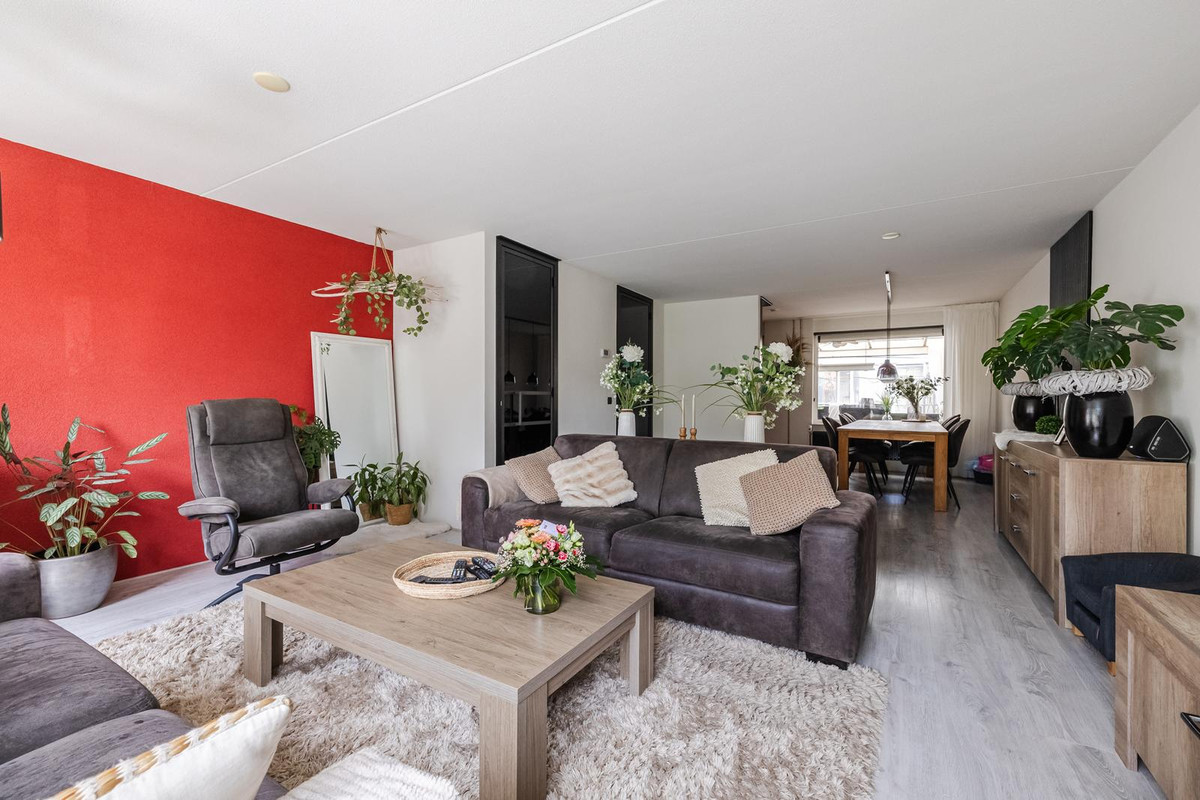 Tussenwoning te koop: Merwede 5, Hoogeveen