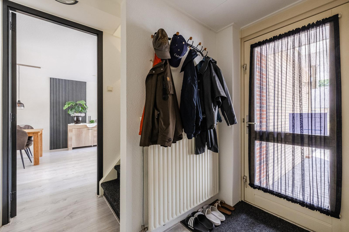 Tussenwoning te koop: Merwede 5, Hoogeveen