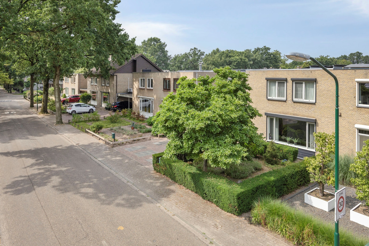 Tussenwoning te koop: Deken van der Cammenweg 20, Heesch