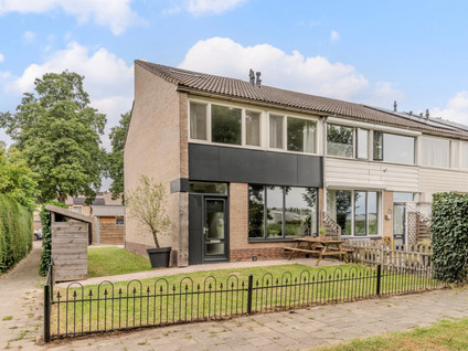 Korenschoof 28