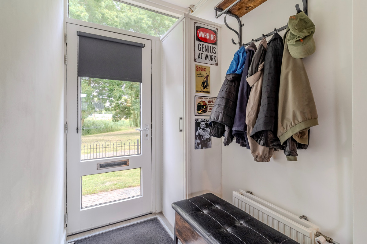 Hoekwoning te koop: Korenschoof 28, Giessen