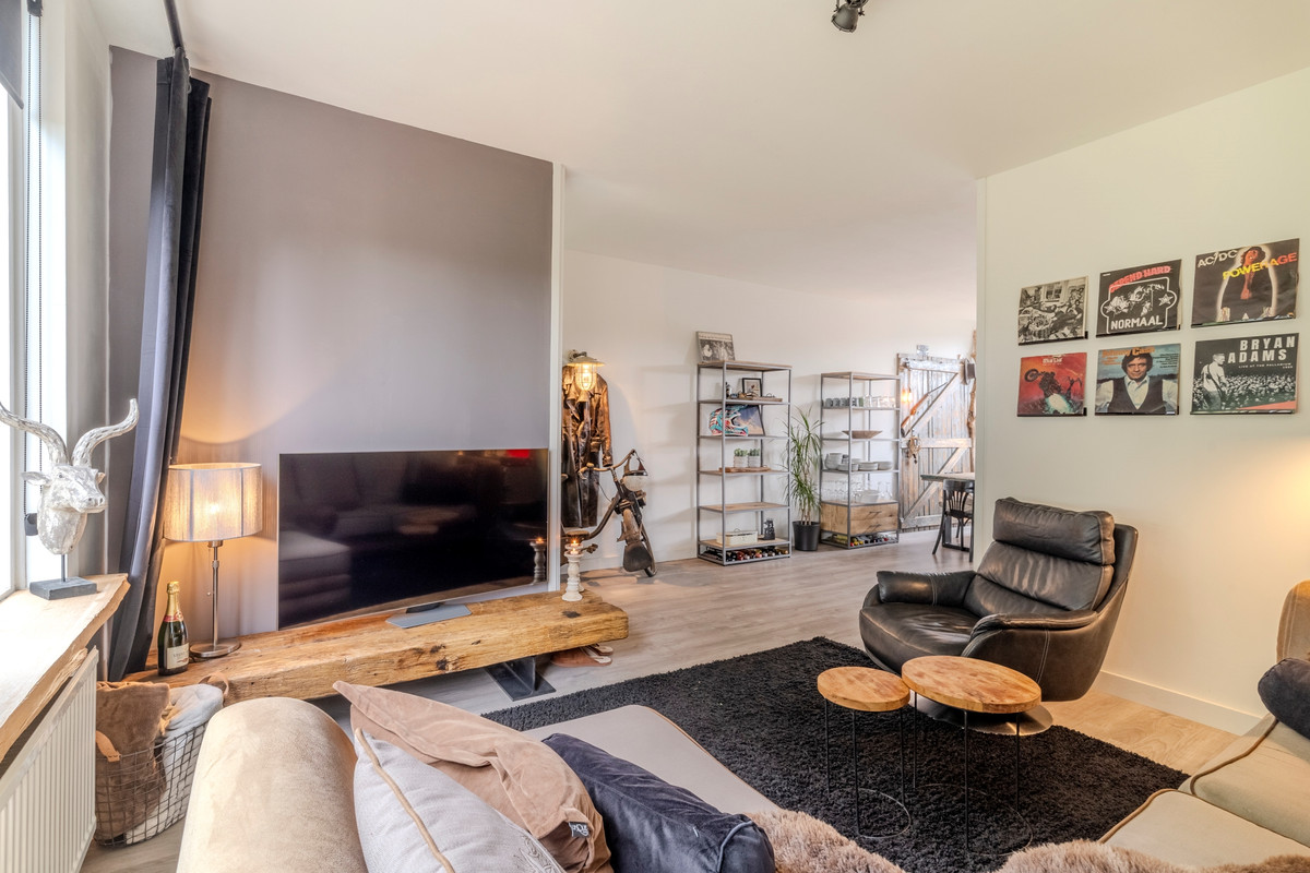 Hoekwoning te koop: Korenschoof 28, Giessen
