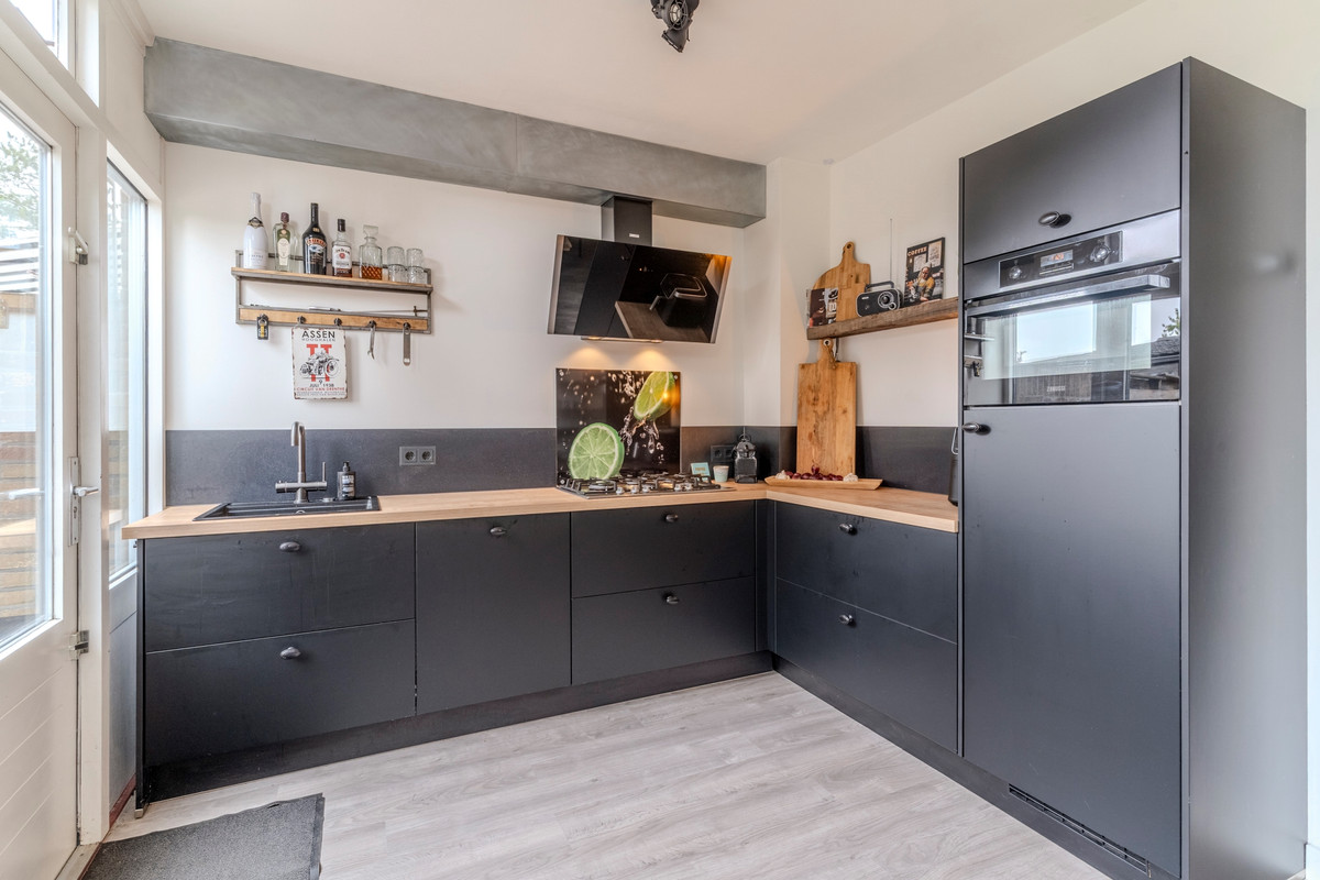 Hoekwoning te koop: Korenschoof 28, Giessen