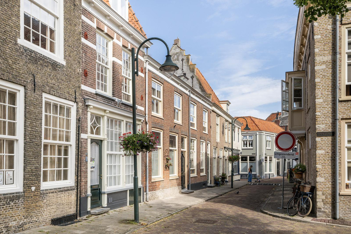 Tussenwoning te koop: Hoogstraat 8, Tholen