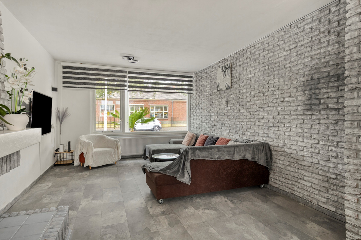 Tussenwoning te koop: Maaslaan 27, Bergen Op Zoom
