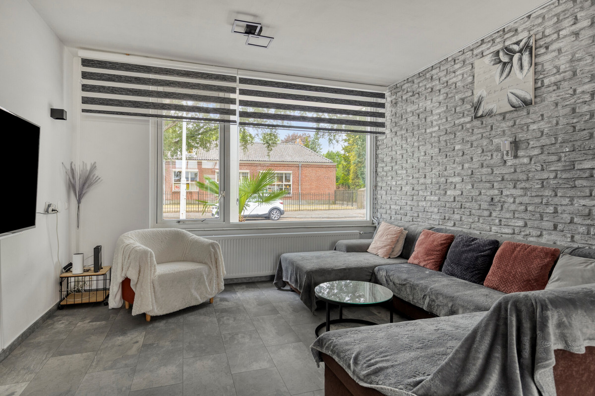 Tussenwoning te koop: Maaslaan 27, Bergen Op Zoom