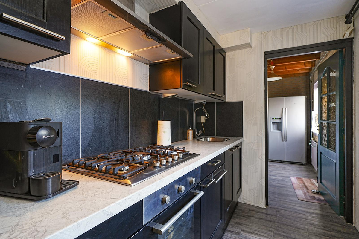 Tussenwoning te koop: C.D.Tuinenburgstraat 89, Rotterdam