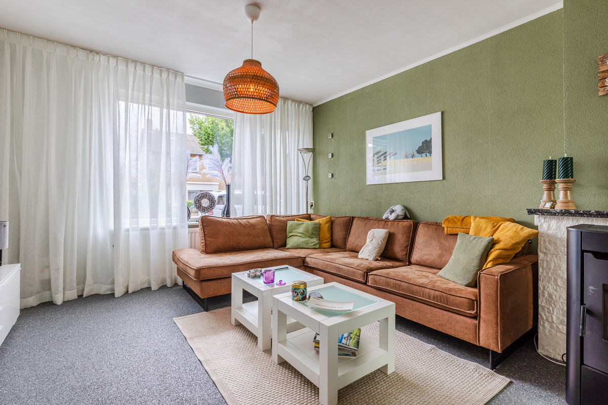 Tussenwoning te koop: Begoniastraat 39, Echt