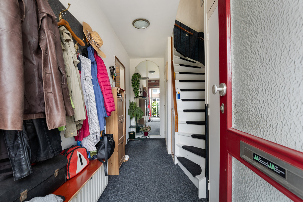 Tussenwoning te koop: Wielingenstraat 30, Dordrecht