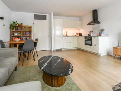 Raadhuisstraat 12