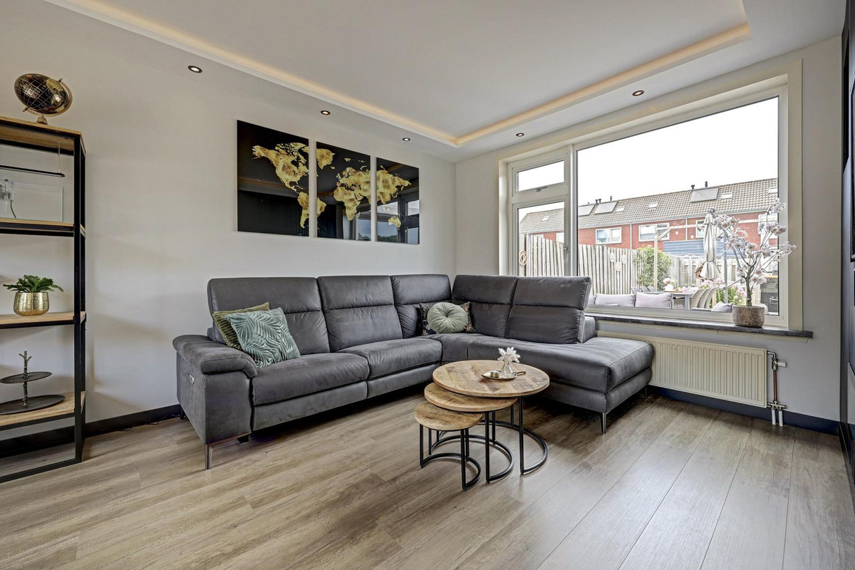 Tussenwoning te koop: Jan van Steenbergenstr 6, Gameren