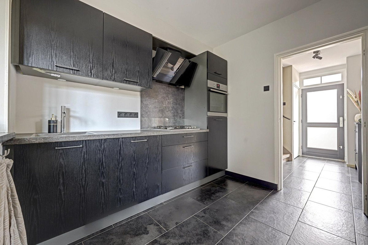 Tussenwoning te koop: Jan van Steenbergenstr 6, Gameren