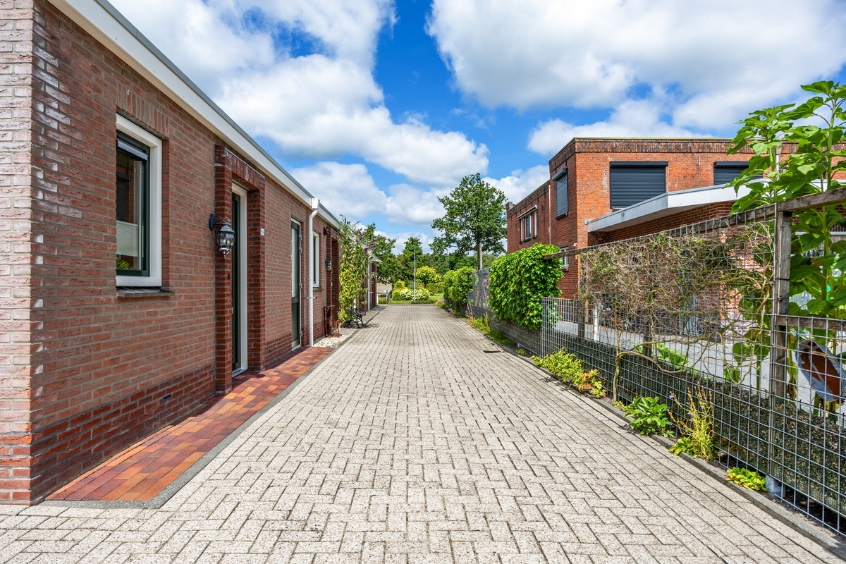 Tussenwoning te koop: Oosterweg 53, De Wilp