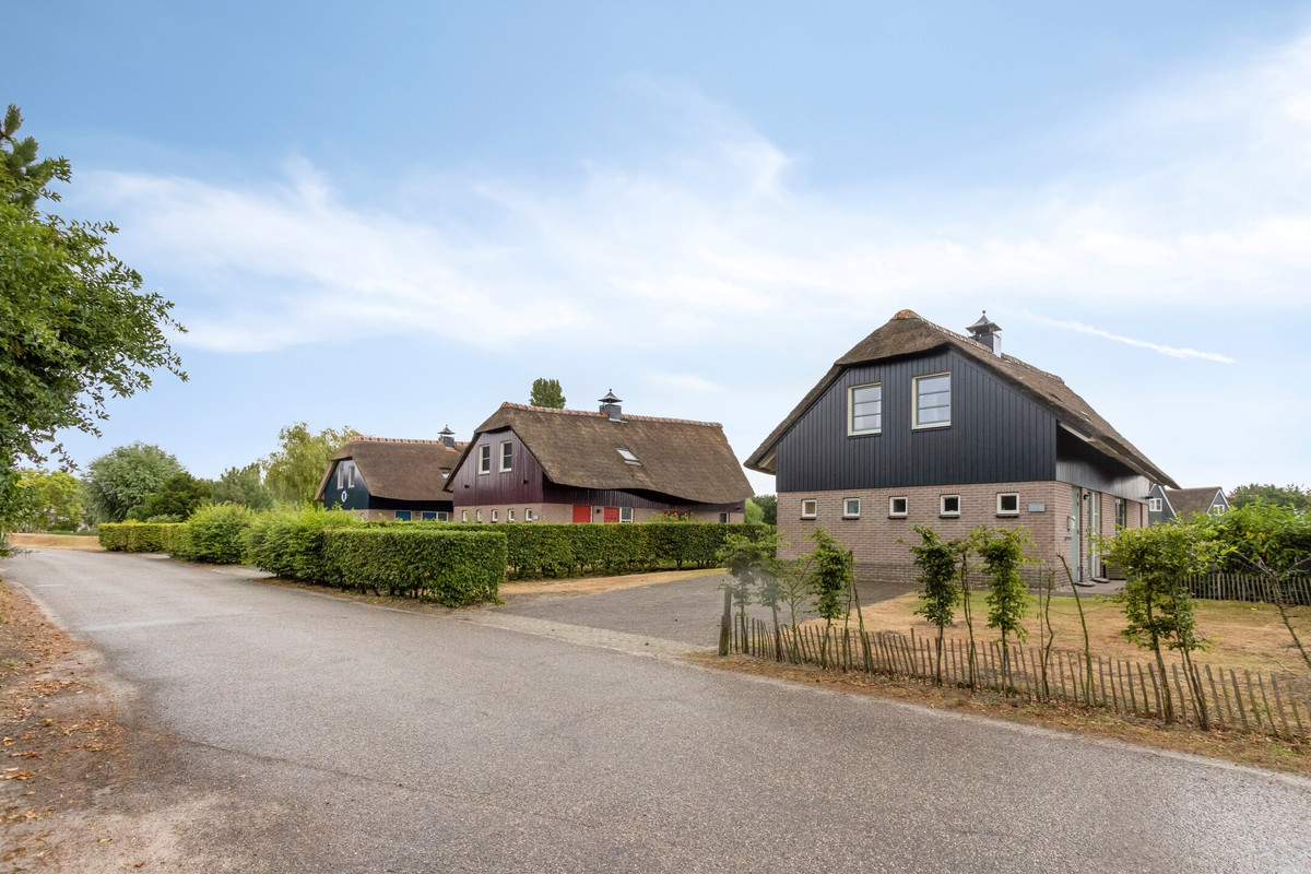 Vrijstaande woning te koop: Robbenzand 11, Makkum