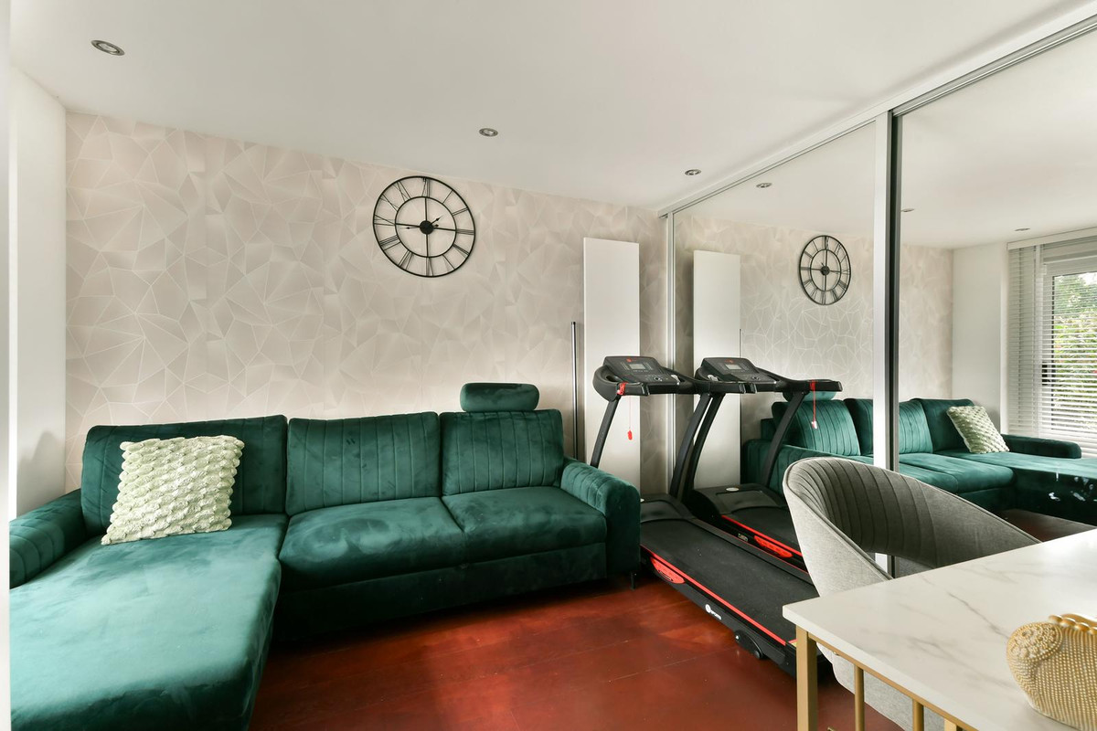 Tussenwoning te koop: Albaststraat 45, Almere