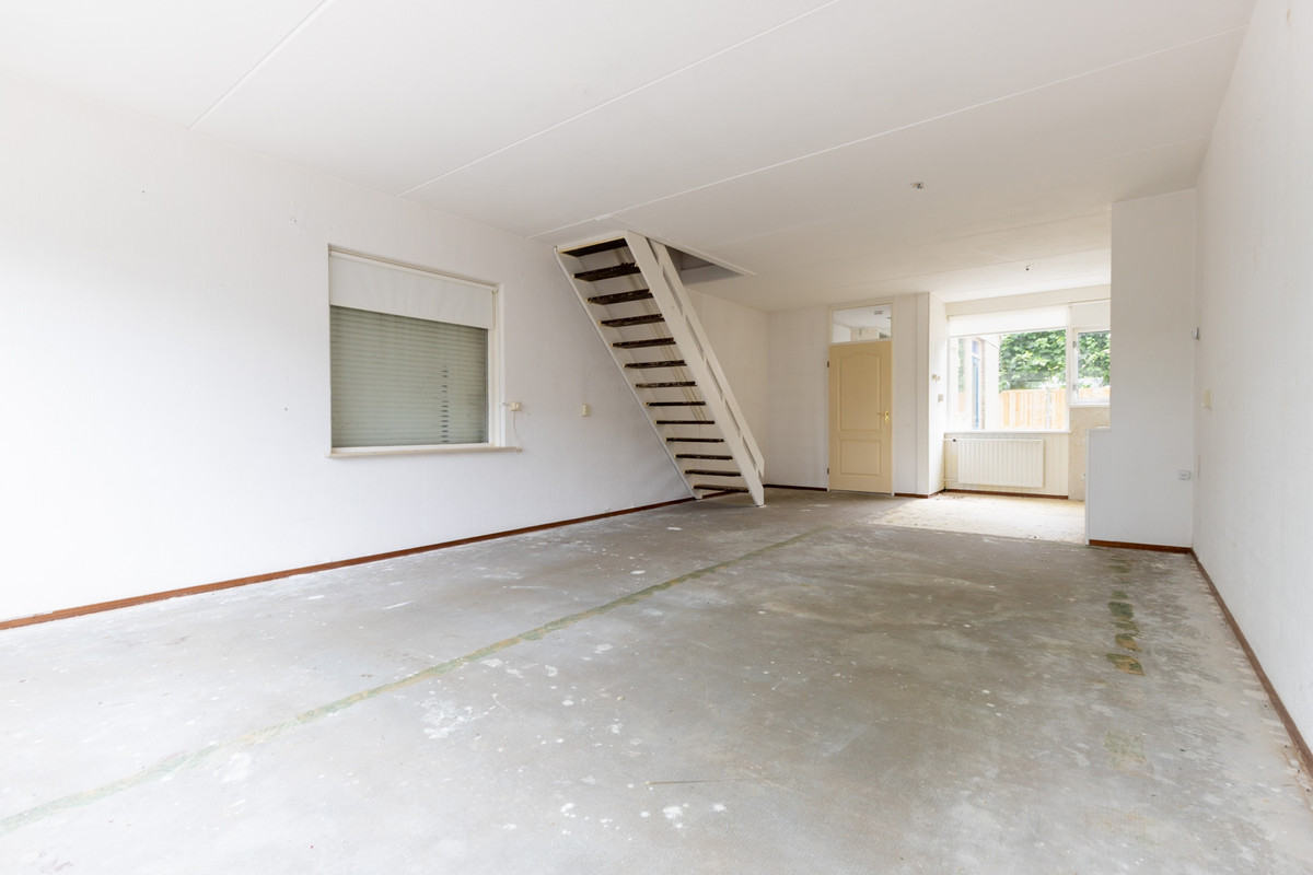 Hoekwoning te koop: Cornelis Kempenaarlaan 125, Woubrugge