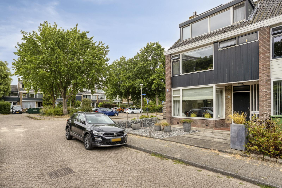 Hoekwoning te koop: Bilderdijkstraat 24, Capelle Aan Den Ijssel