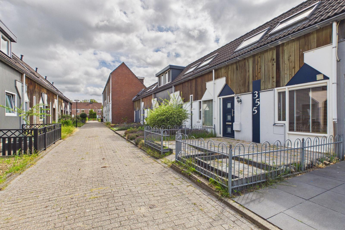 Tussenwoning te koop: Kanariesprenk 355, Vlissingen