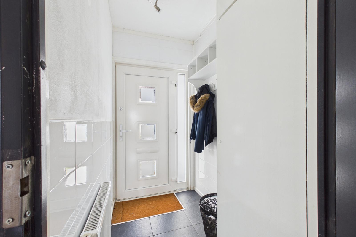 Tussenwoning te koop: Kanariesprenk 355, Vlissingen
