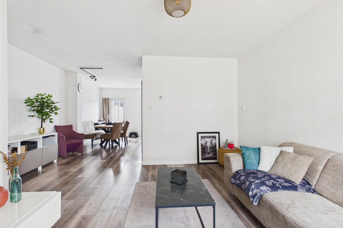 Tussenwoning te koop: Kanariesprenk 355, Vlissingen