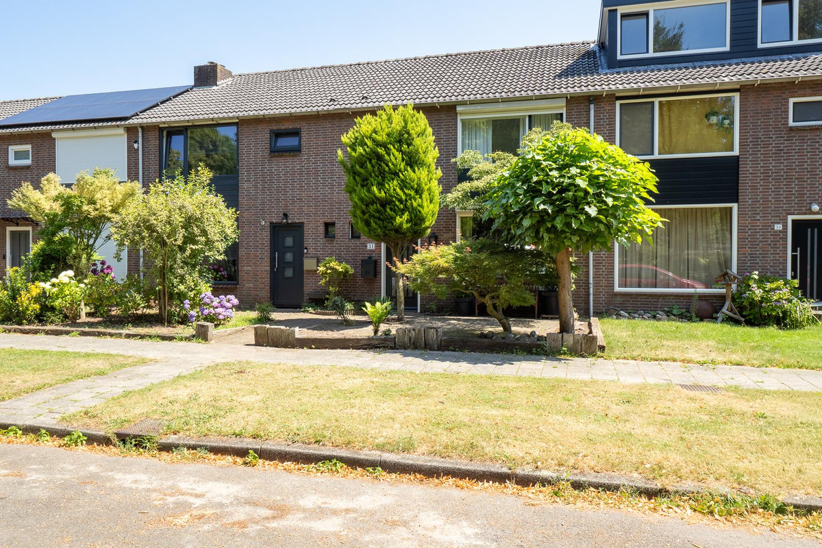 Tussenwoning te koop: Straatsburglaan 31, Enschede