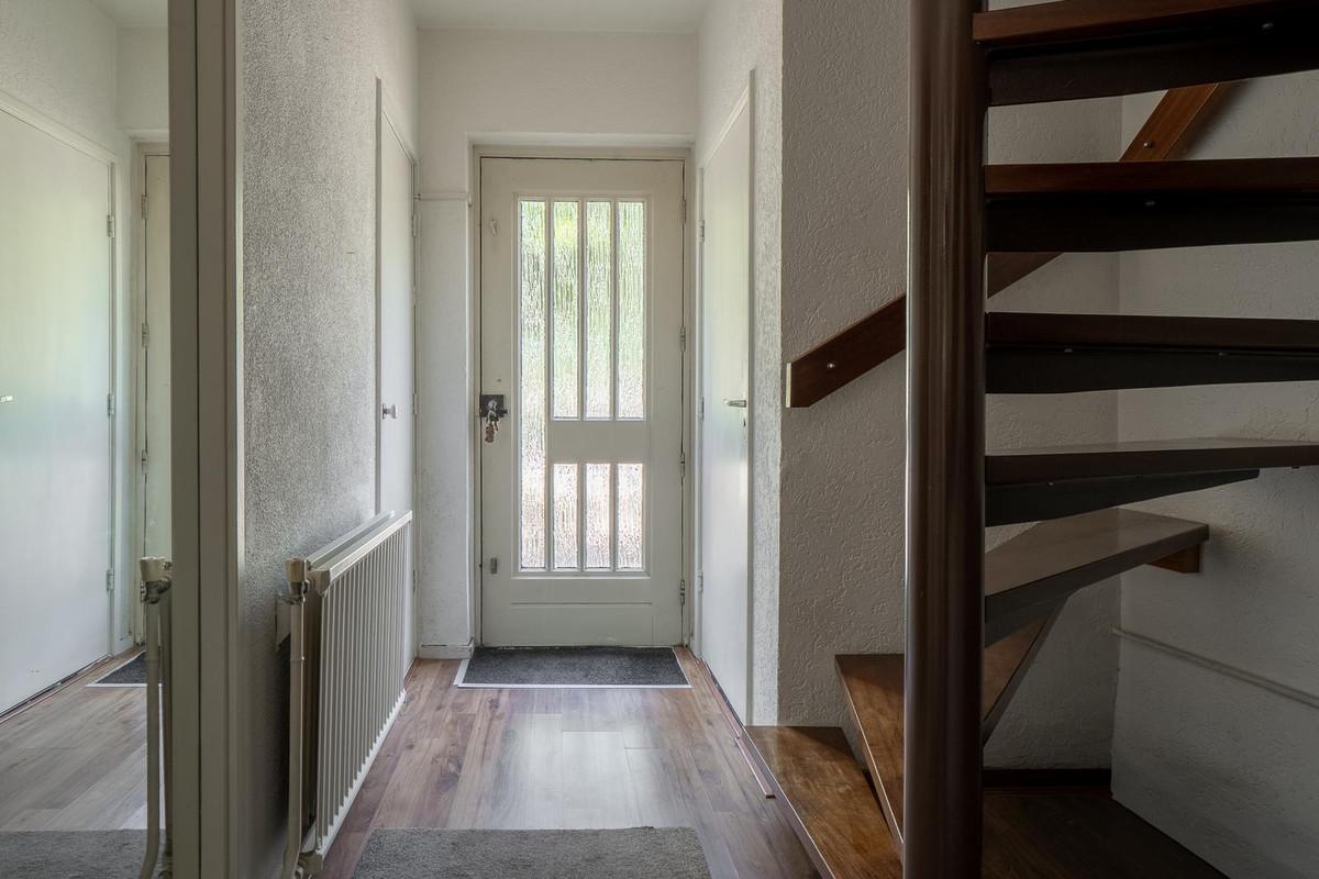 Tussenwoning te koop: Straatsburglaan 31, Enschede