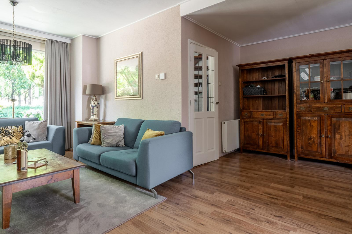 Tussenwoning te koop: Straatsburglaan 31, Enschede
