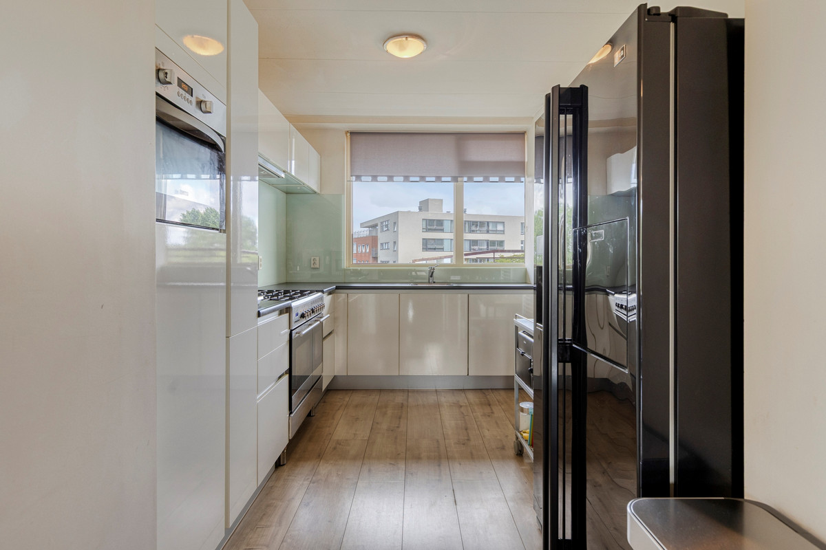 Appartement te koop: Nieuwendamlaan 128, 'S-Gravenhage