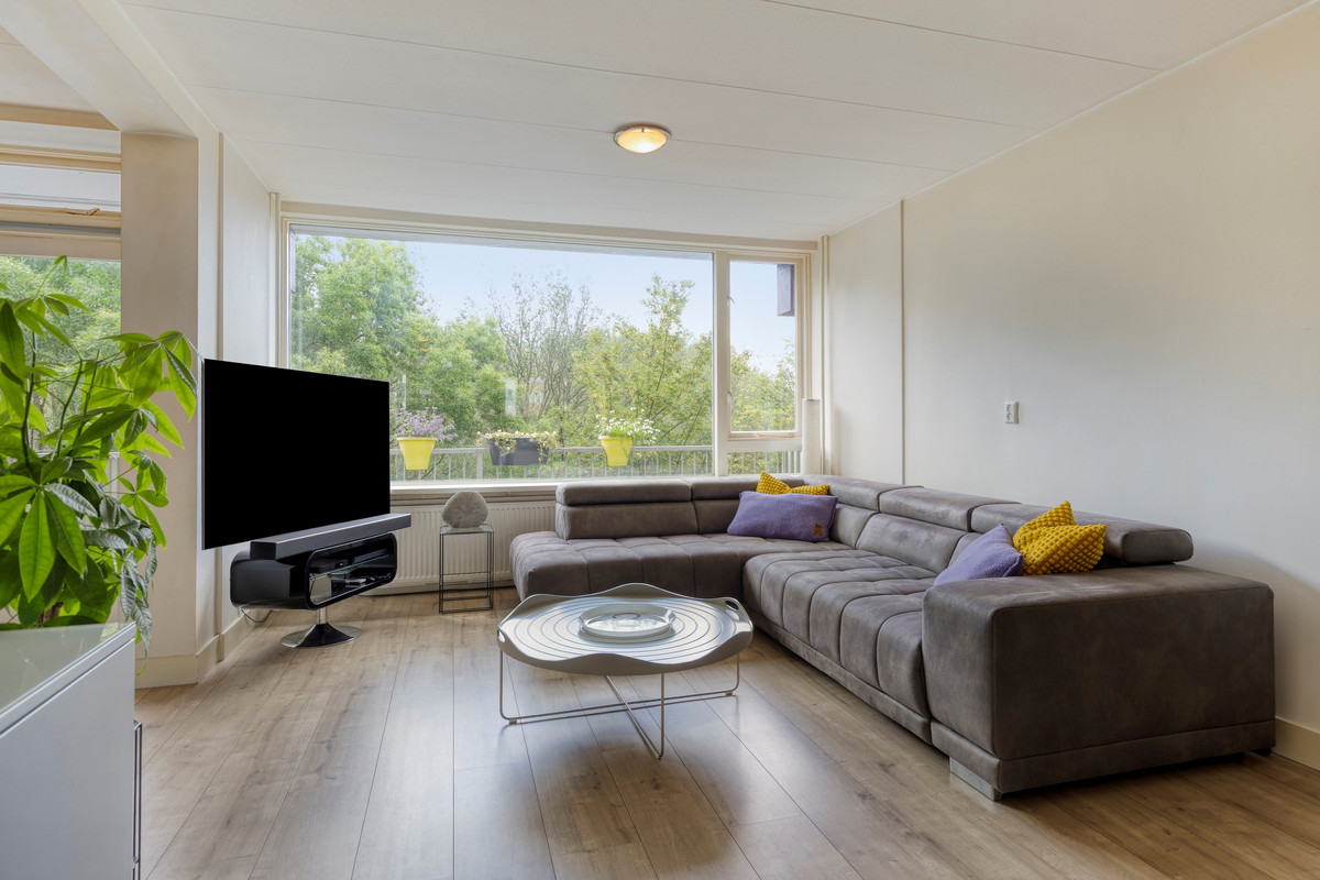 Appartement te koop: Nieuwendamlaan 128, 'S-Gravenhage