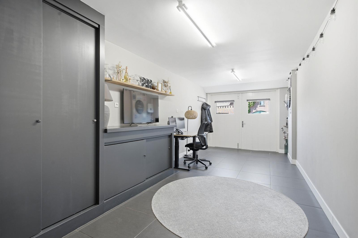 Twee-onder-één-kap te koop: Espenstraat 2, Langenboom