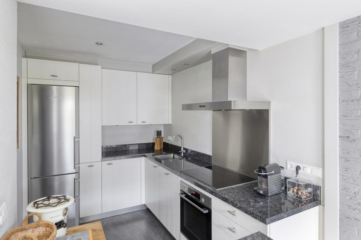 Tussenwoning te koop: Troelstrastraat 74, Moordrecht