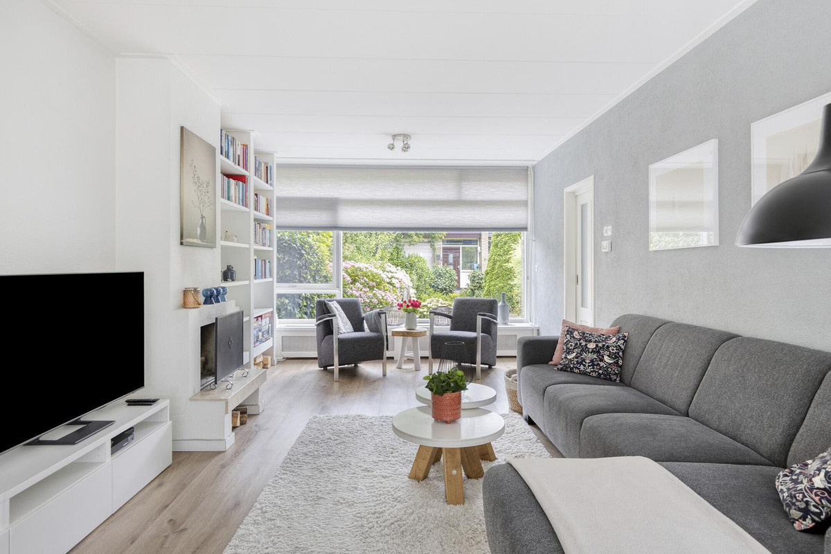 Tussenwoning te koop: Troelstrastraat 74, Moordrecht