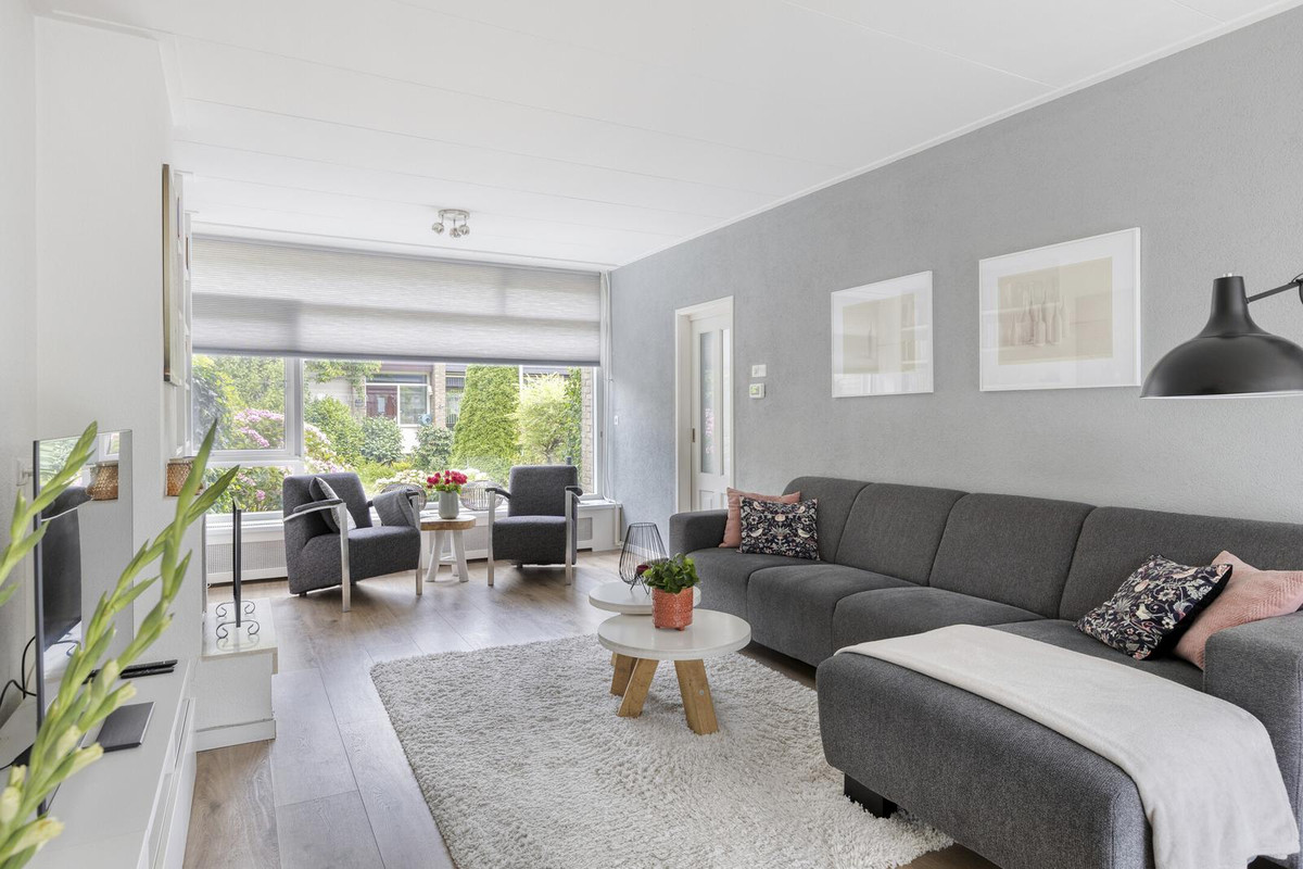 Tussenwoning te koop: Troelstrastraat 74, Moordrecht