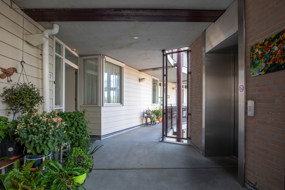 Appartement te koop: Clematisstraat 37, Aalsmeer