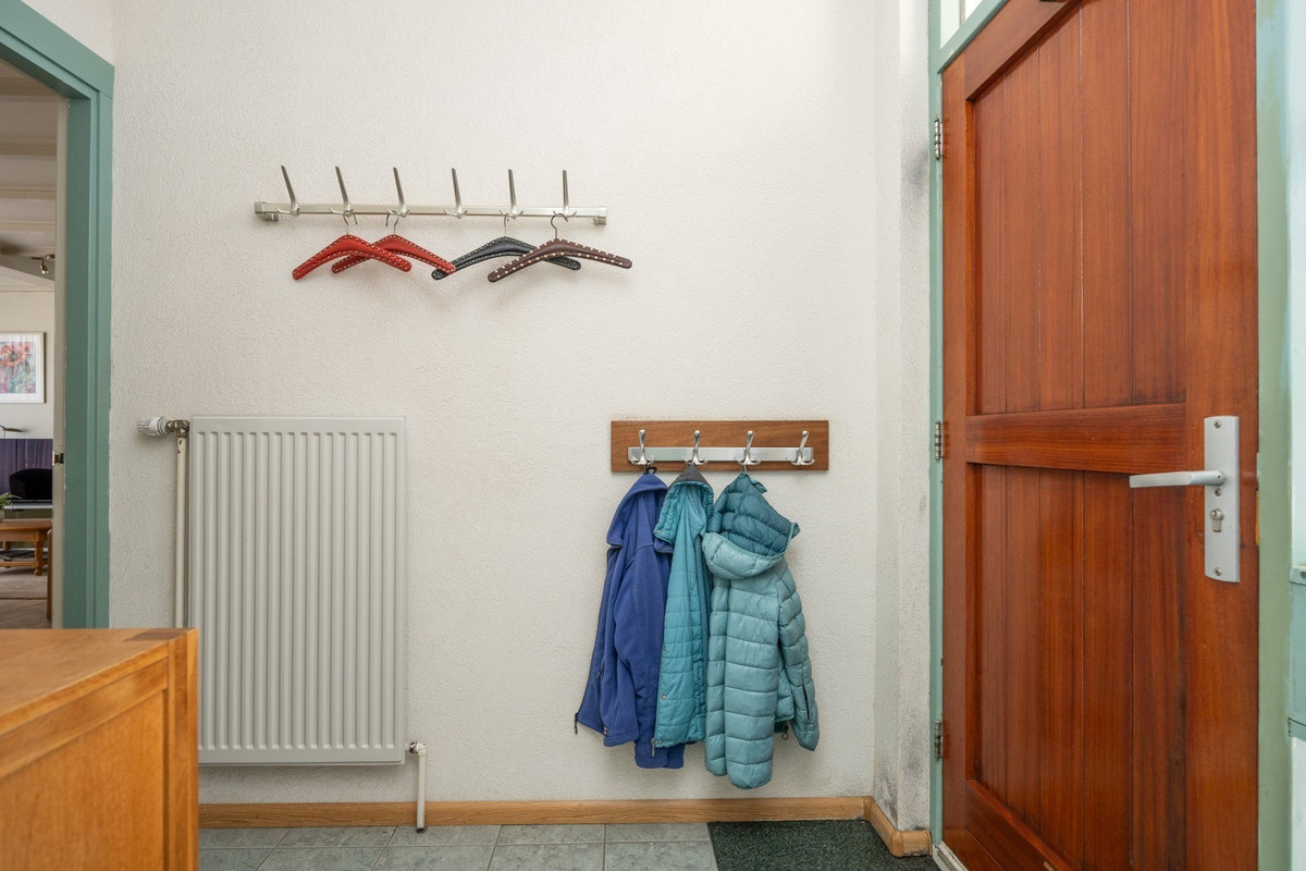 Tussenwoning te koop: Bernhardlaan 98, Den Burg
