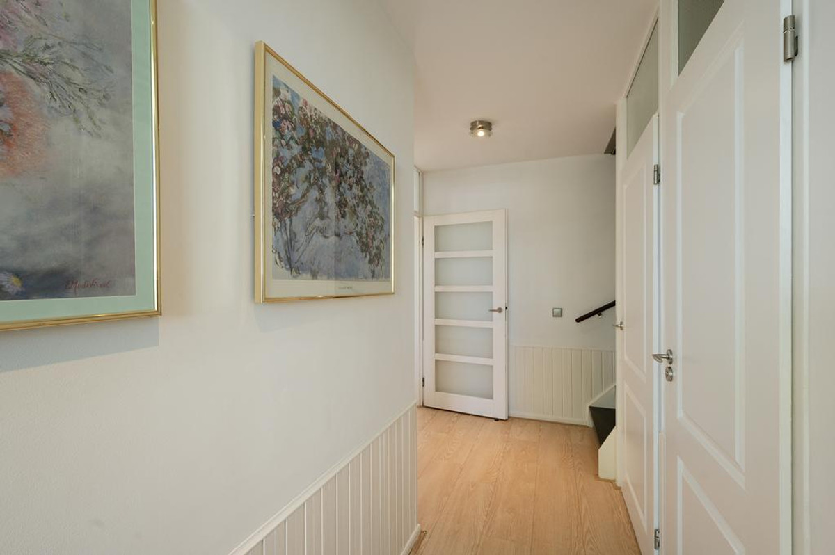 Tussenwoning te huur: Springendallaan 115, Almere