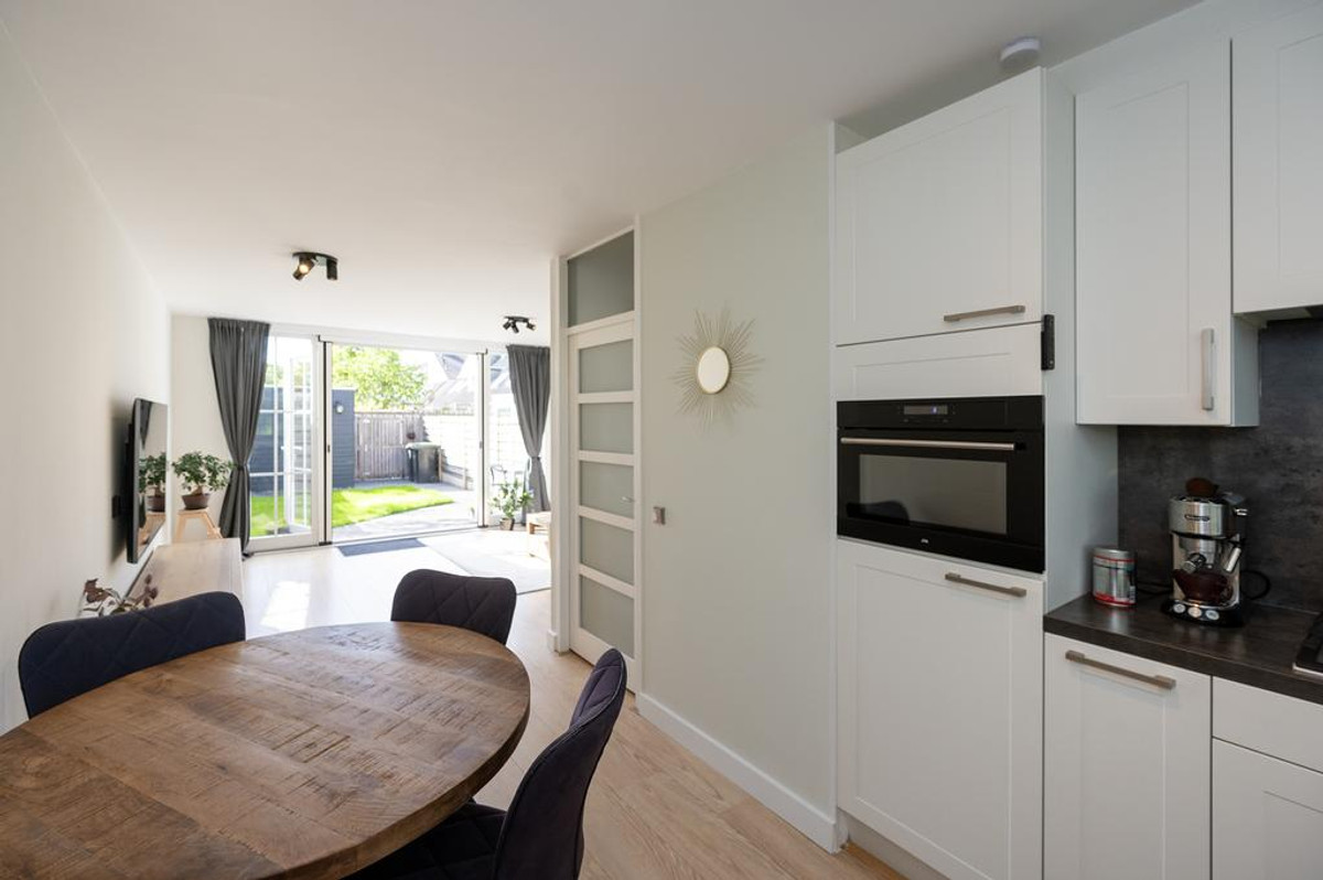 Tussenwoning te huur: Springendallaan 115, Almere