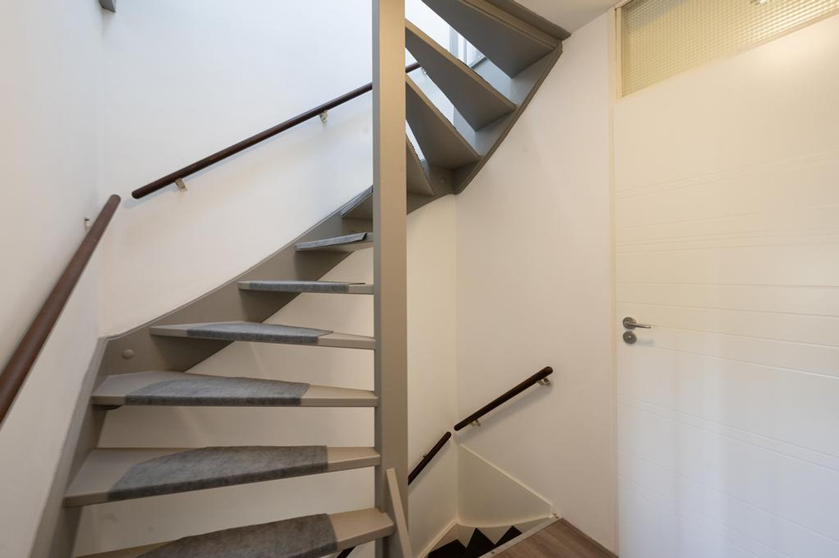 Tussenwoning te huur: Springendallaan 115, Almere