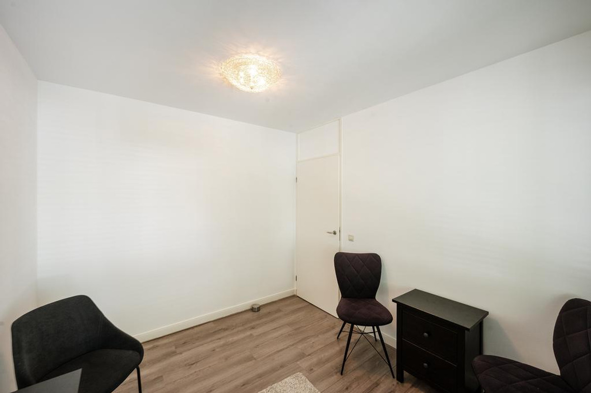 Tussenwoning te huur: Springendallaan 115, Almere