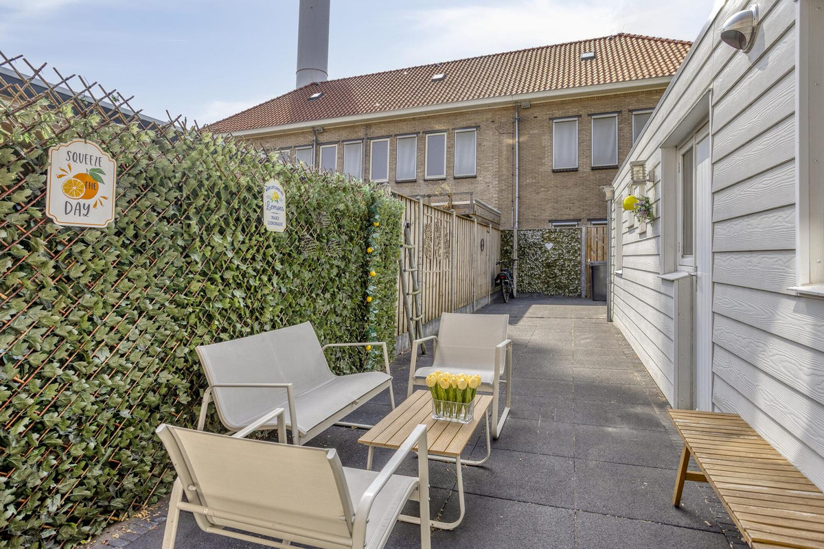 Tussenwoning te koop: Emmalaan 4, Terneuzen